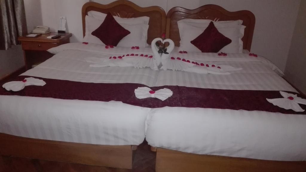 Hotel Dingar Mandalay Bagian luar foto